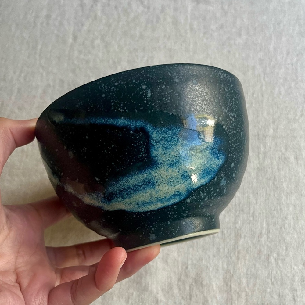 Handmade Japanese Matcha Bowl | Black & Blue Glaze | Studio Pottery